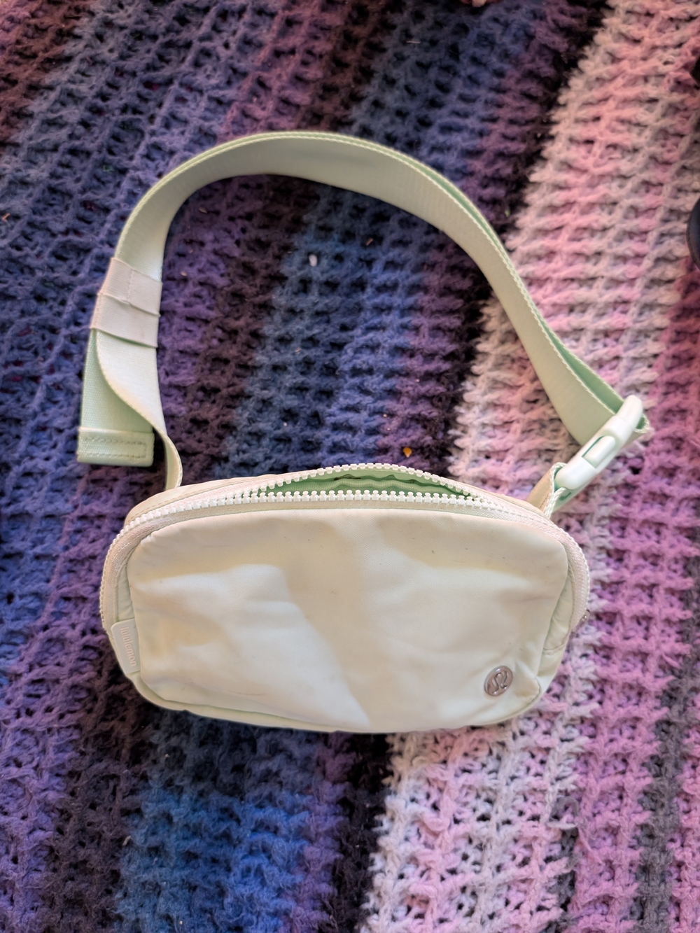 Lululemon Everywhere Belt Bag